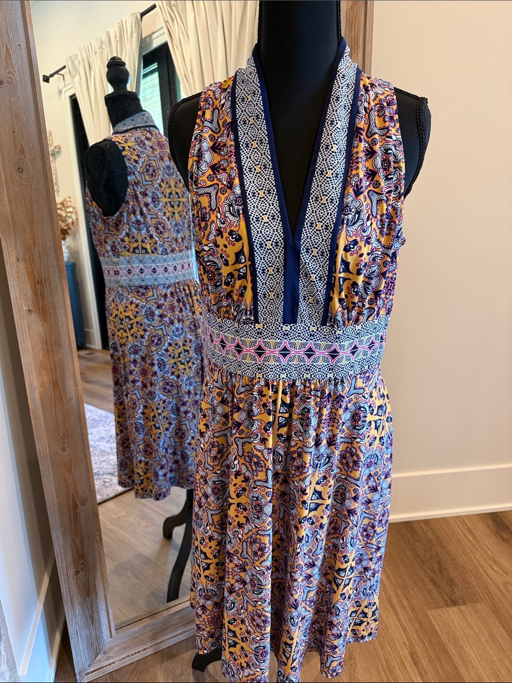 Sleeveless V-Neck Paisley Midi Dress in Mustard and Navy